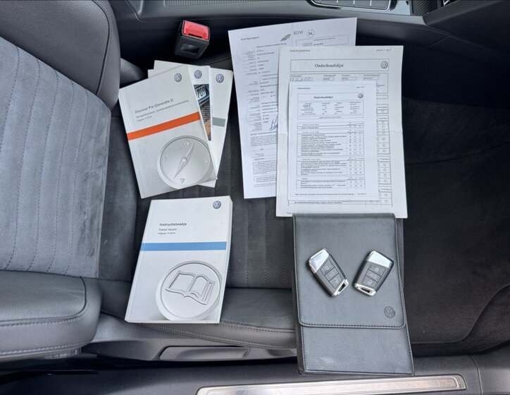 Volkswagen Passat 50