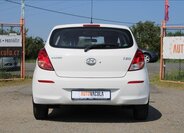 Hyundai i20 6