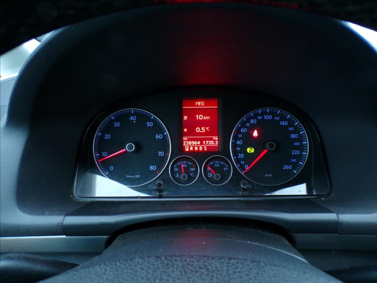 Volkswagen Touran Kombi 1,4 l 103 kw