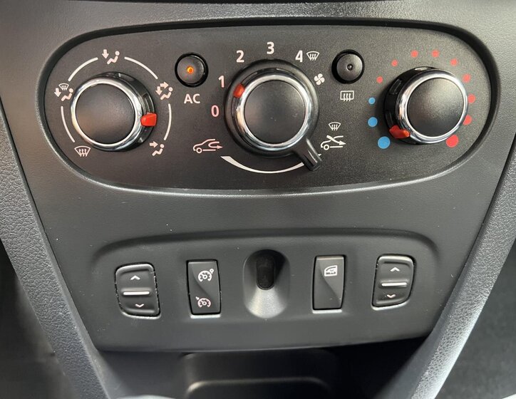 Dacia Sandero Hatchback 1,5 l 66 kw