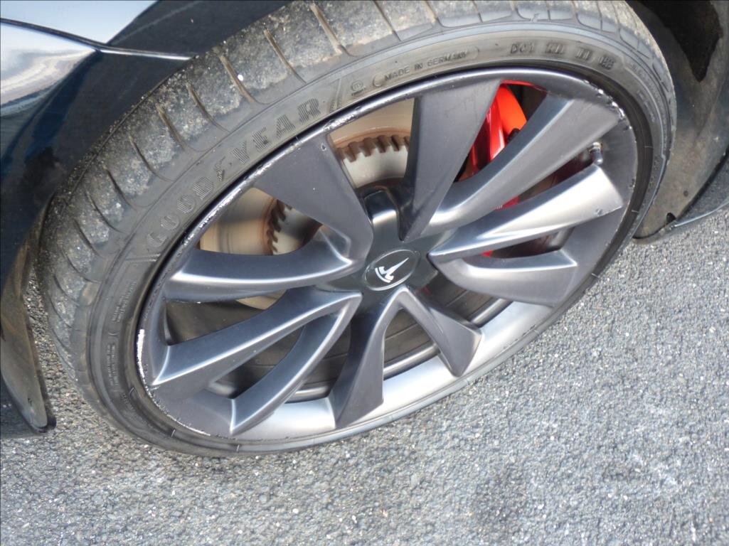 Tesla Model 3 Sedan 0,0 377 kw