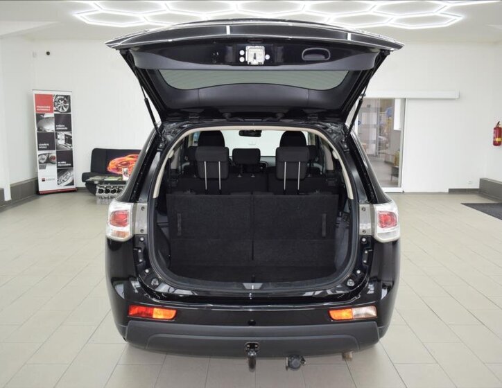 Mitsubishi Outlander 11