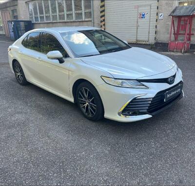 Toyota Camry 3