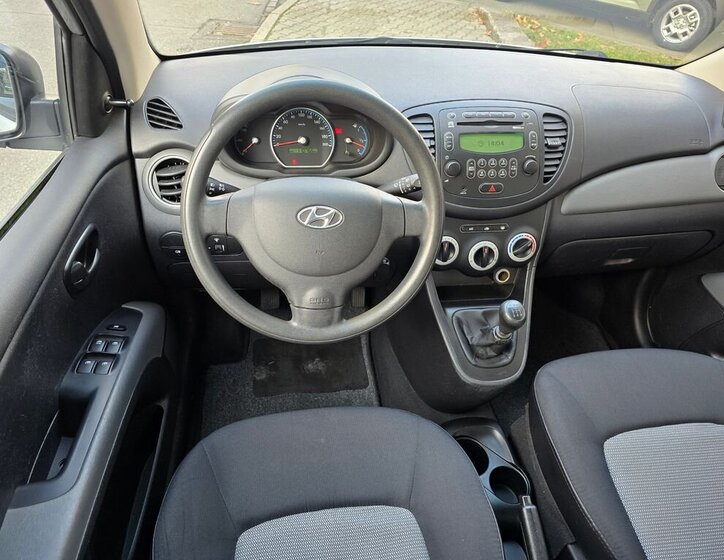 Hyundai i10 12