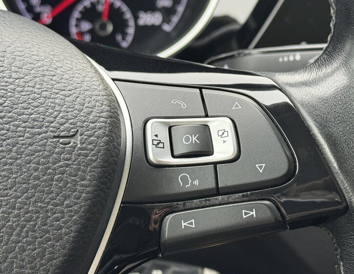 Volkswagen Touran 24