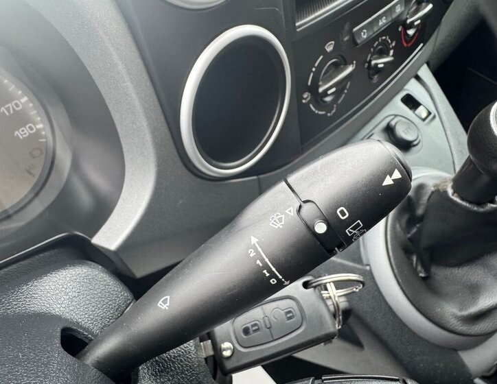 Peugeot Partner Tepee MPV 1,6 l 88 kw