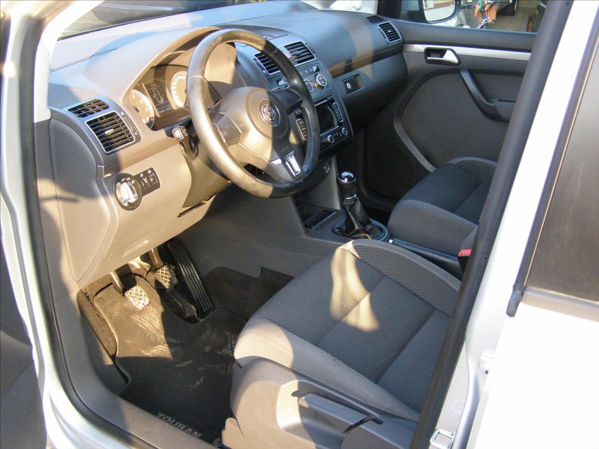 Volkswagen Touran MPV 1,2 l 77 kw