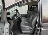 Hyundai Staria 7