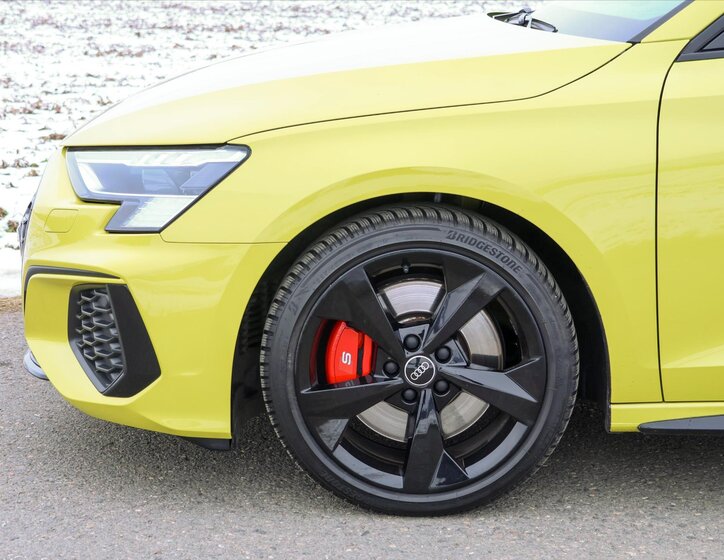 Audi S3 Hatchback 2,0 l 228 kw