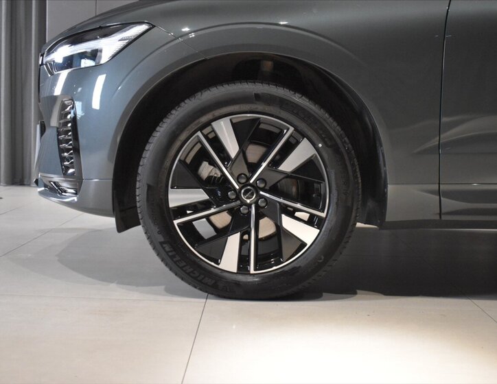 Volvo XC60 SUV / Terénní 2,0 l 184 kw