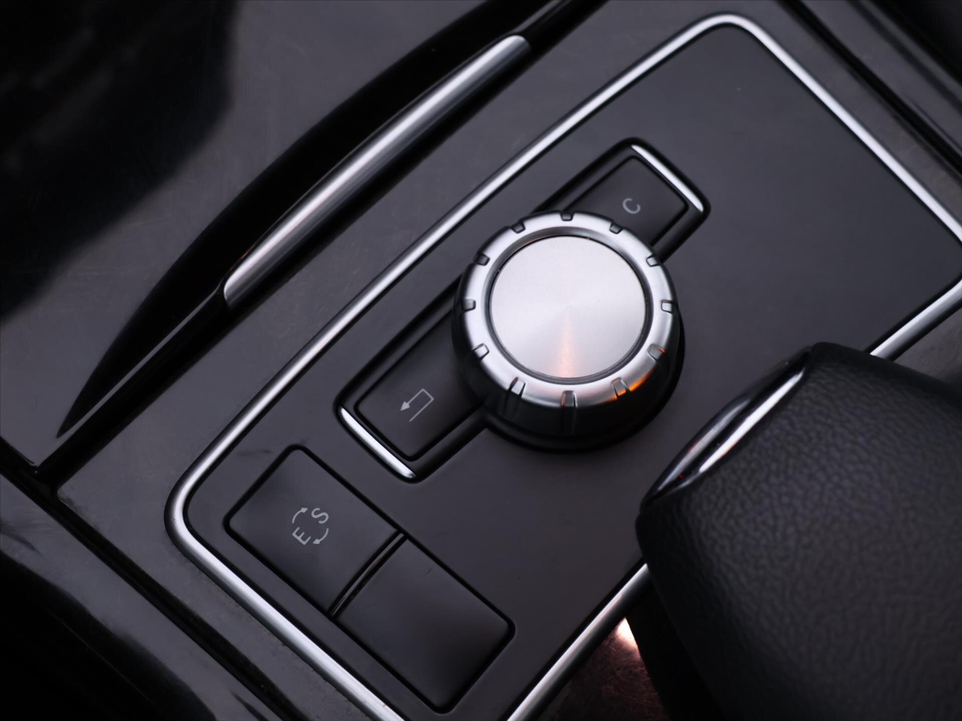 Mercedes-Benz Třídy E Kombi 3,0 l 195 kw