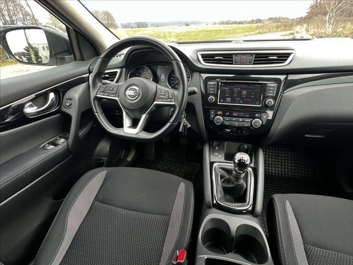 Nissan Qashqai SUV / Terénní 1,3 l 103 kw