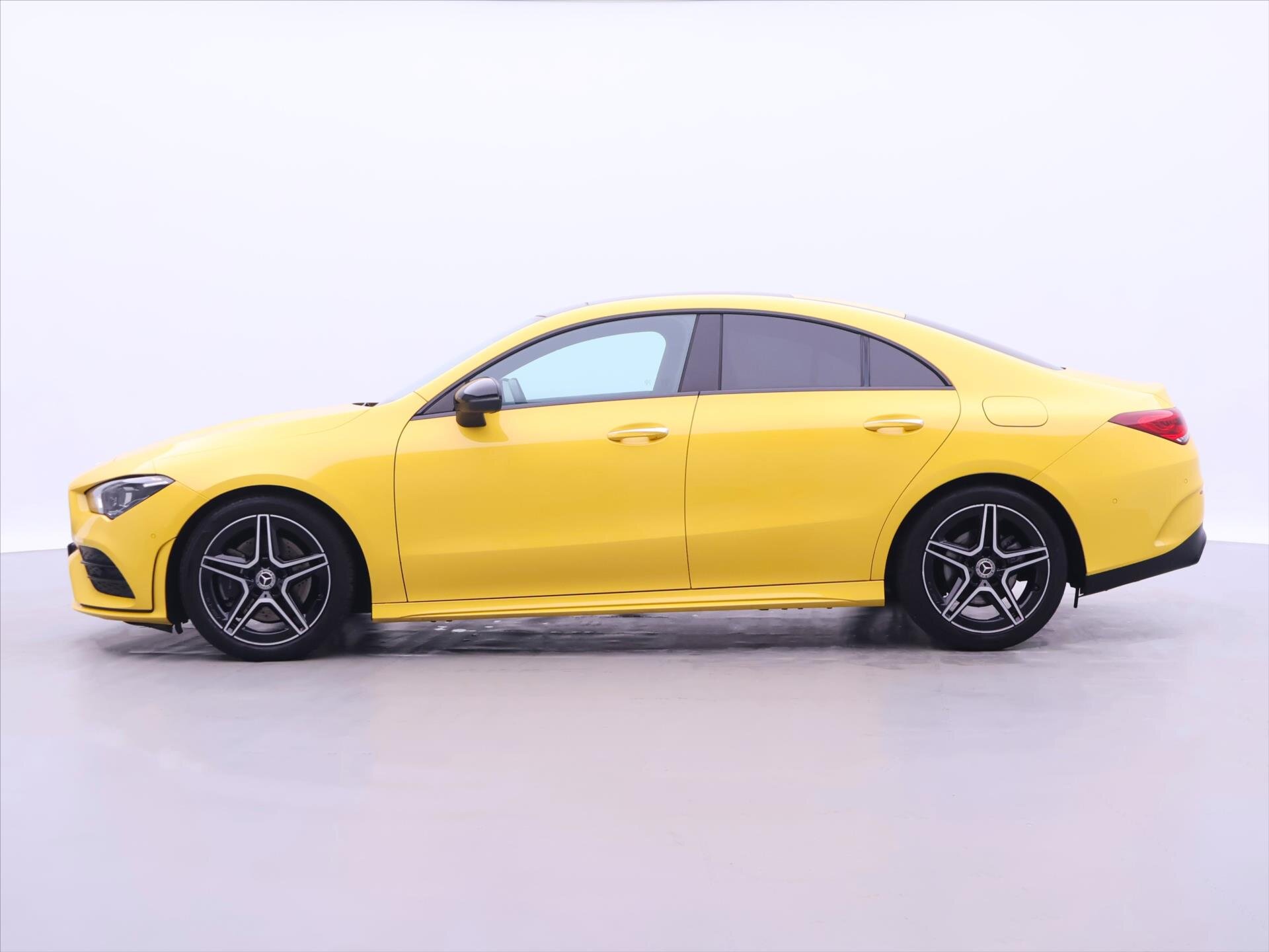 Mercedes-Benz CLA Sedan / Limuzína 2,0 l 140 kw