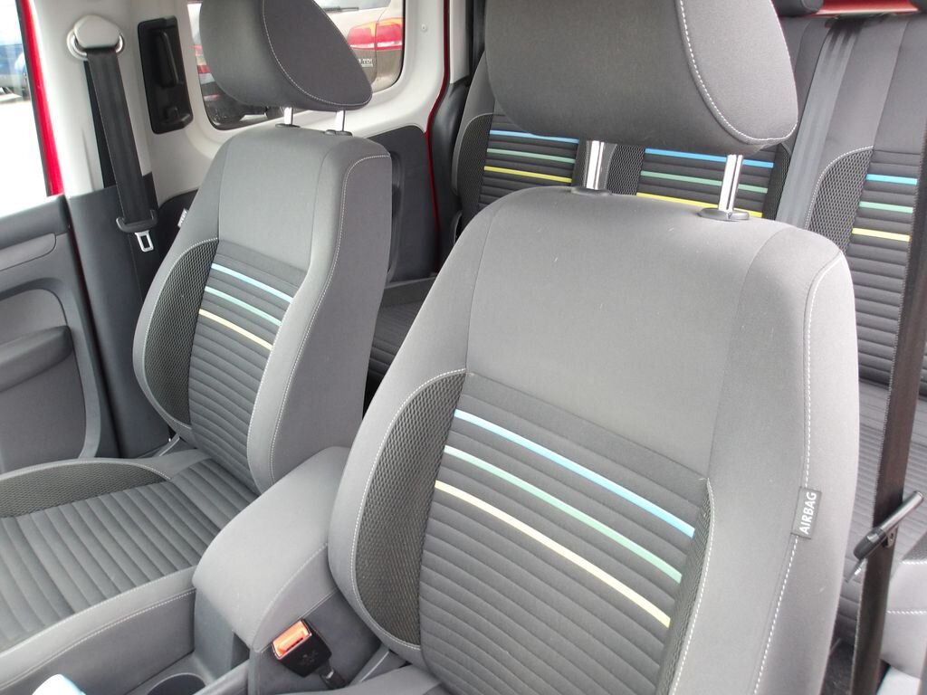 Volkswagen Caddy Skříň 1,6 l 75 kw