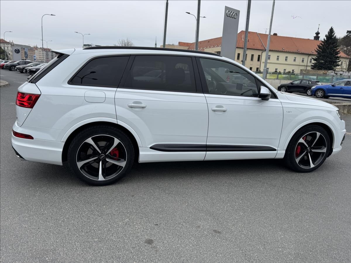 Audi SQ7 SUV / Terénní 4,0 l 320 kw