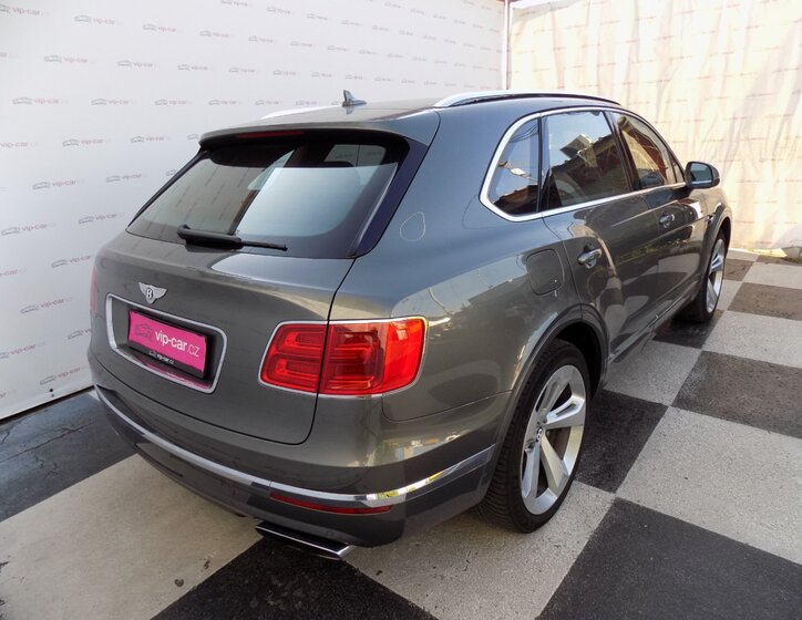 Bentley Bentayga 7