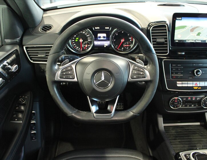 Mercedes-Benz GLS SUV 3,0 l 190 kw