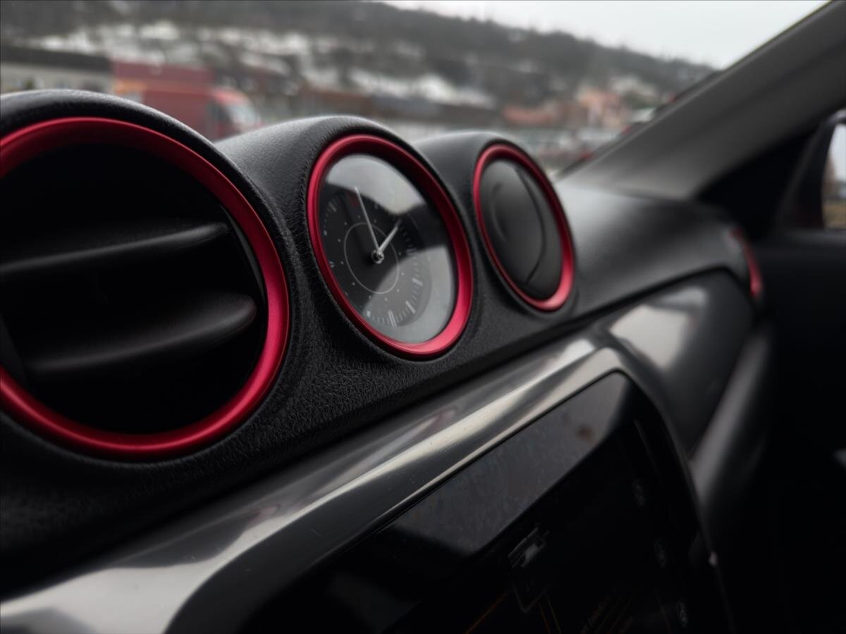 Suzuki Vitara SUV 1,4 l 103 kw