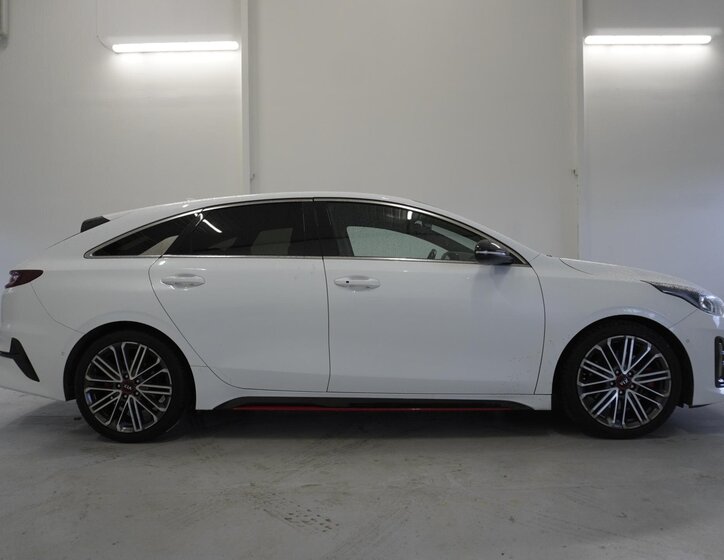 KIA ProCeed Hatchback 1,6 l 150 kw