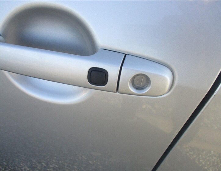 Toyota RAV4 SUV / Terénní 2,2 l 100 kw