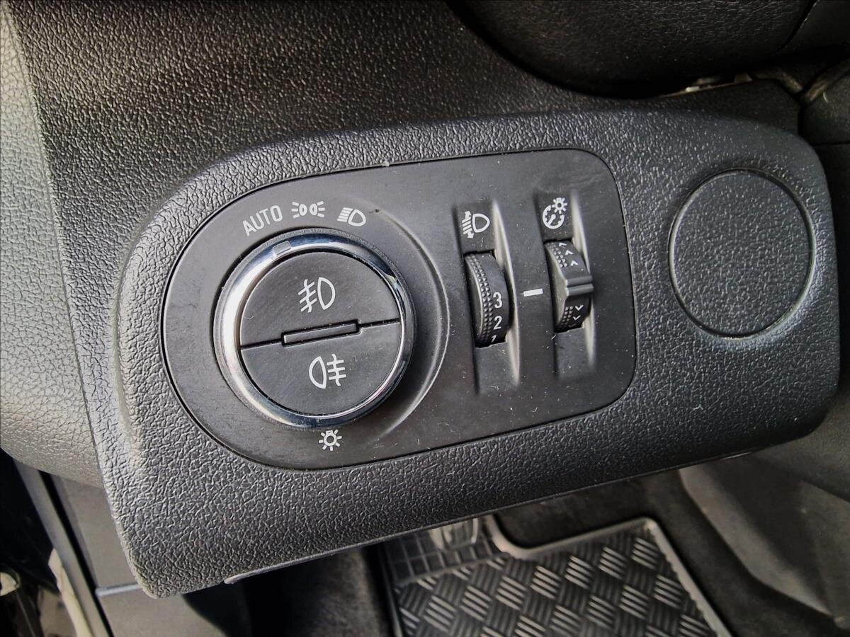 Opel Combo Skříň 1,5 l 75 kw