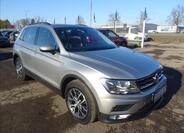 Volkswagen Tiguan 1