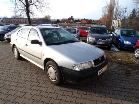 Škoda Octavia Hatchback 1,6 l 55 kw