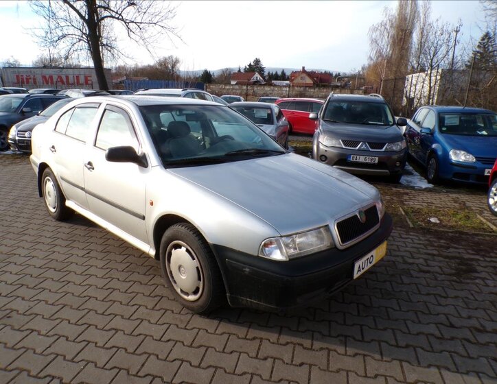 Škoda Octavia Hatchback 1,6 l 55 kw