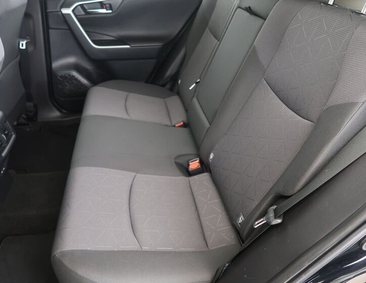 Toyota RAV4 SUV 2,0 l 129 kw