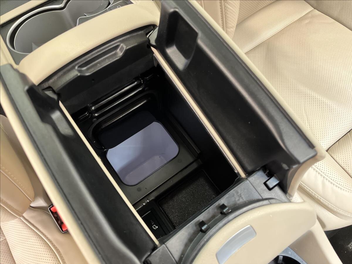 Mercedes-Benz Třídy V MPV 2,0 l 174 kw