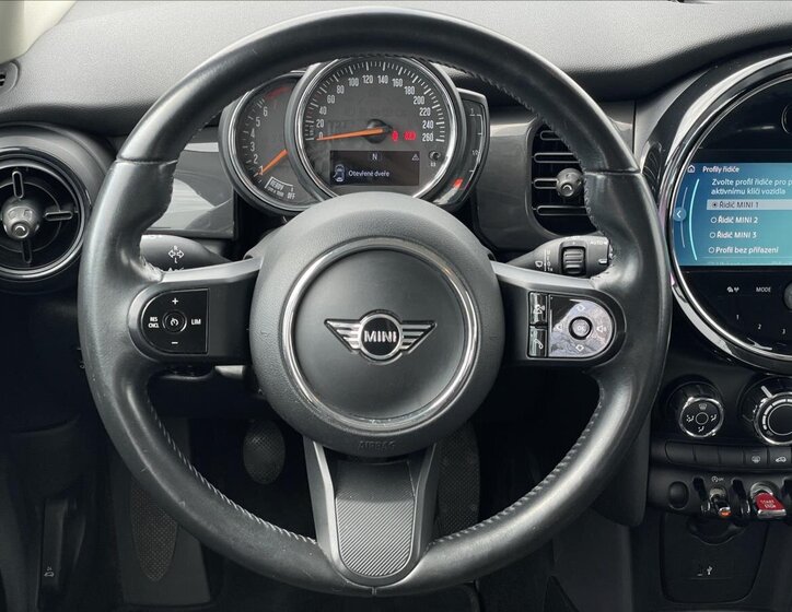 Mini Cooper Hatchback 1,5 l 100 kw