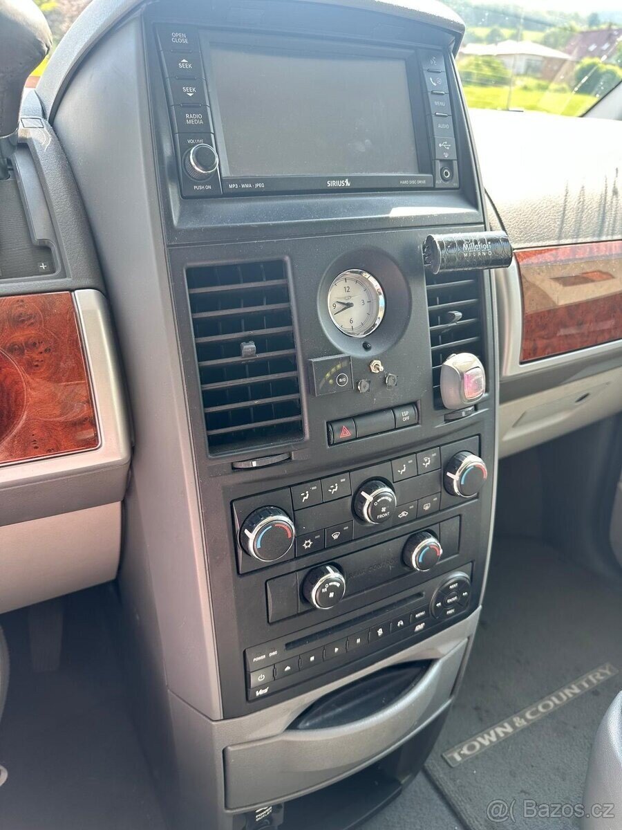 Chrysler Town & Country