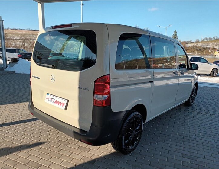Mercedes-Benz Vito VAN-Minibus 1,8 l 100 kw