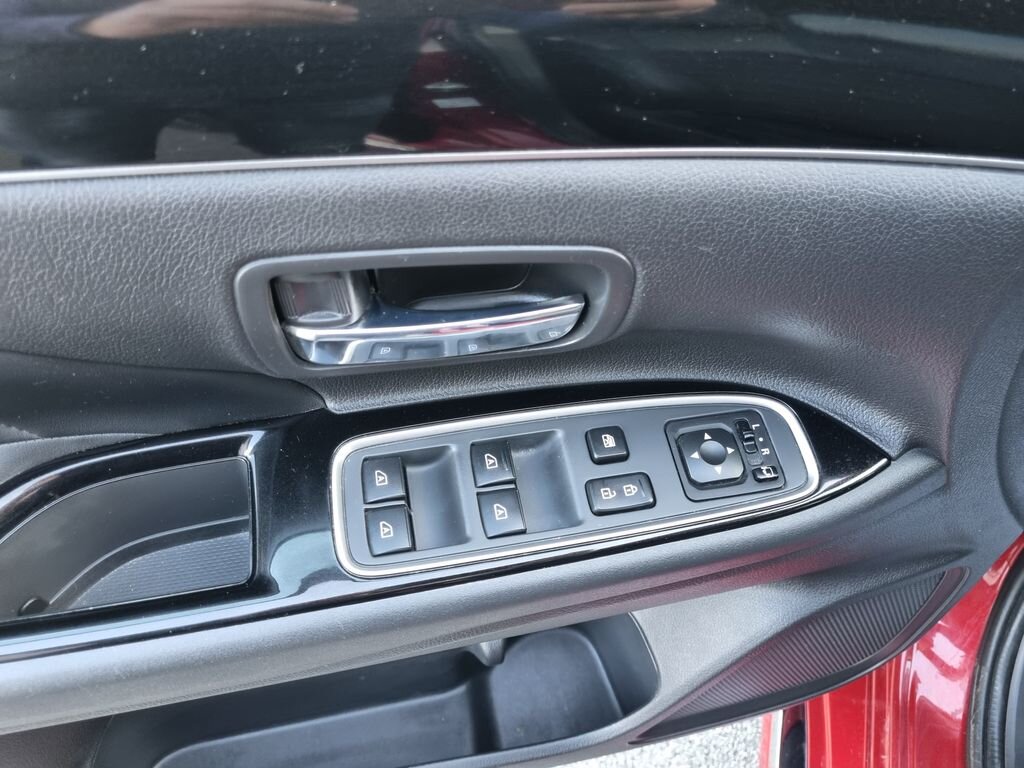 Mitsubishi Outlander SUV / Terénní 2,4 l 165 kw