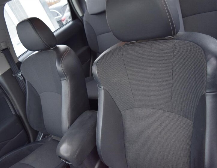 Citroën C-Crosser 14