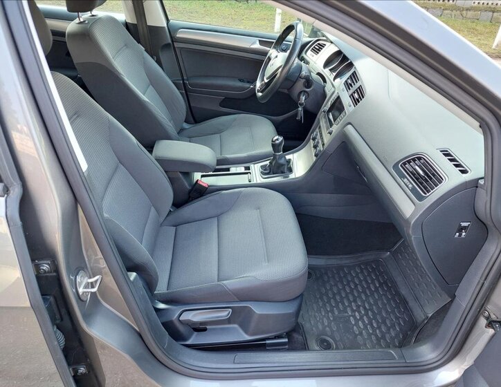 Volkswagen Golf Hatchback 1,2 l 81 kw