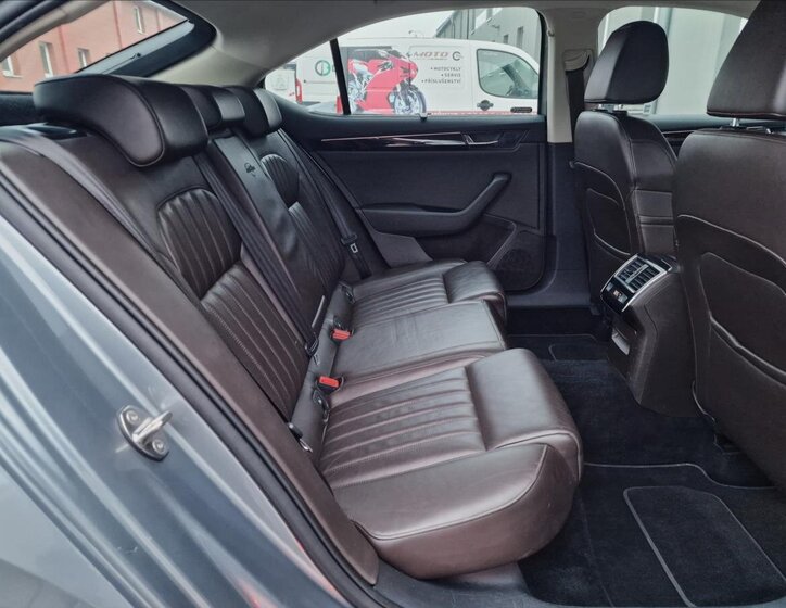 Škoda Superb Liftback 2,0 l 140 kw