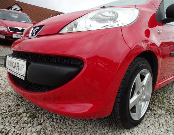 Peugeot 107 11