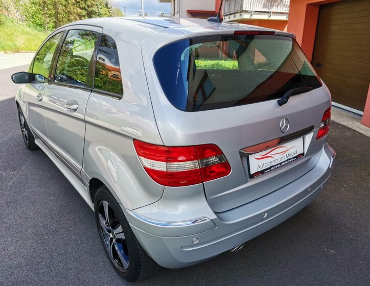 Mercedes-Benz Třídy B Hatchback 2,0 l 80 kw