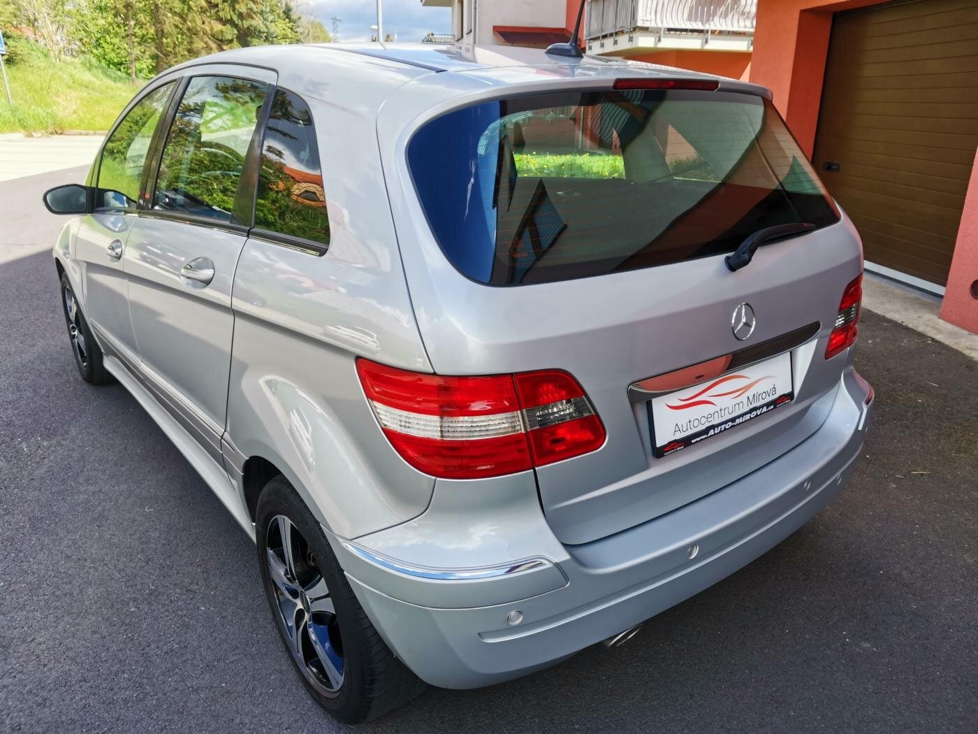 Mercedes-Benz Třídy B Hatchback 2,0 l 80 kw