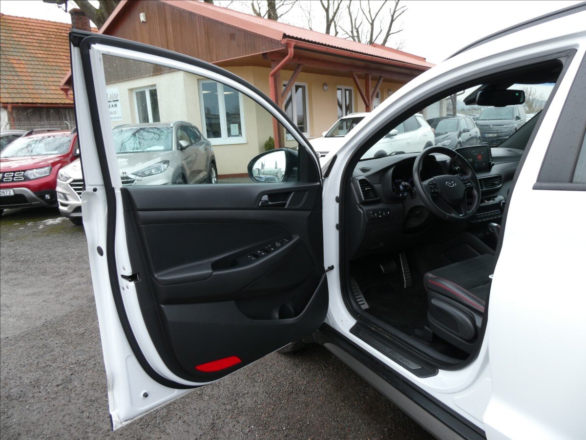 Hyundai Tucson SUV 1,6 l 100 kw
