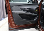 Peugeot 3008 MPV 1,2 l 96 kw