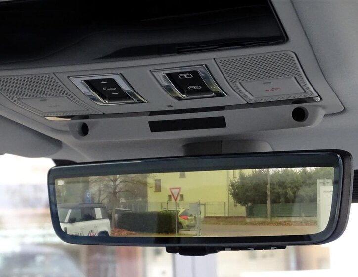 Land Rover Defender SUV 5,0 l 313 kw