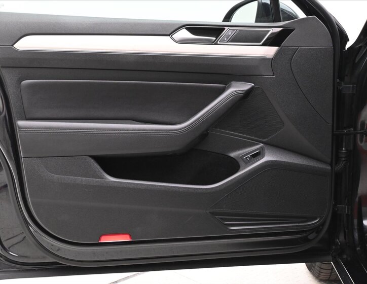 Volkswagen Passat Kombi 2,0 l 140 kw