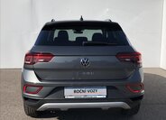 Volkswagen T-Roc 8