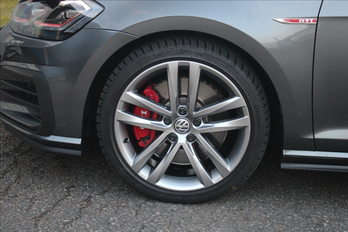 Volkswagen Golf Hatchback 2,0 l 180 kw