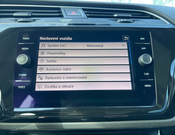 Volkswagen Touran MPV 1,5 l 110 kw