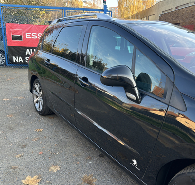 Peugeot 308 9