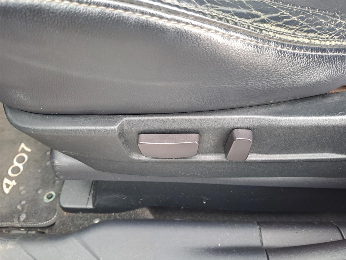 Peugeot 4007 SUV / Terénní 2,2 l 115 kw