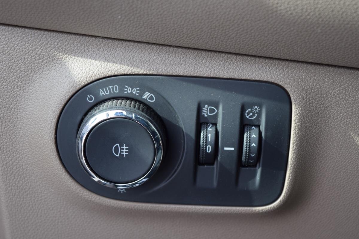 Opel Adam Hatchback 1,2 l 51 kw